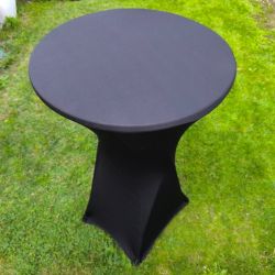  location Table traiteur petite taille sur dunkerque avec housse blanches ou noires 
