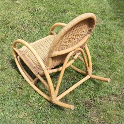 Fauteuil rocking-chair enfant en rotin