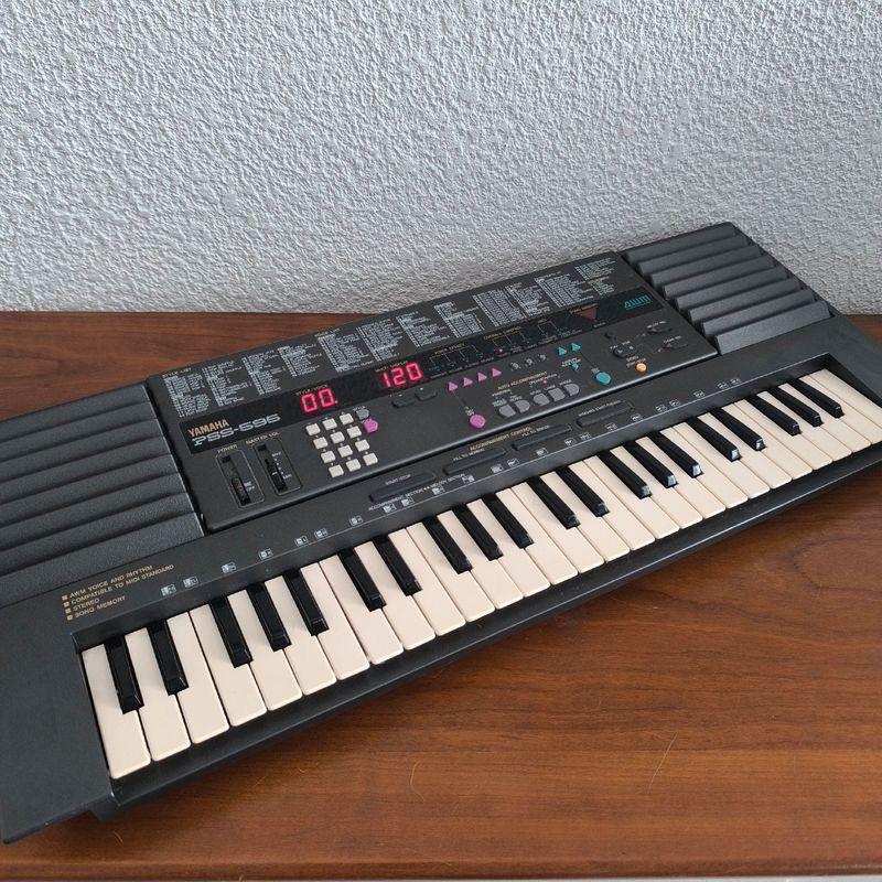 Clavier / synthé Yamaha pss-595